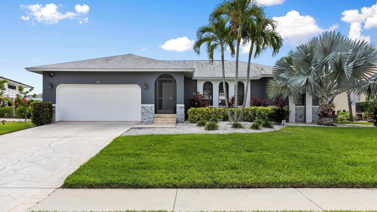 Marco Island House | Luxurious Waterfront Oasis in Marco Island - Perfect for Families and Friends