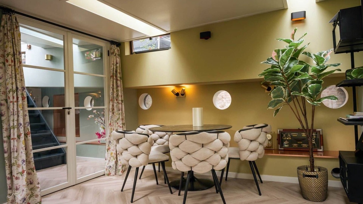 Nieuwmarkt en Lastage Boat Rental | Luxurious wellness houseboat - Sailors Suite