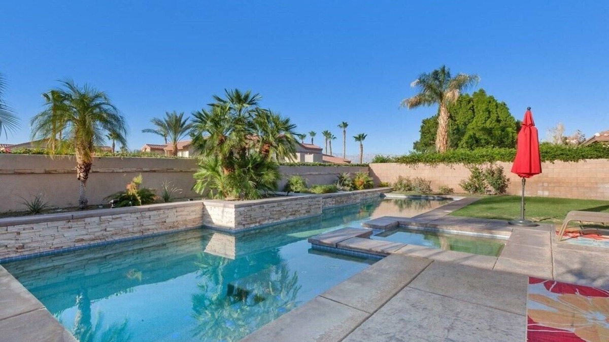 La Quinta House | Luxurious Winter Retreat