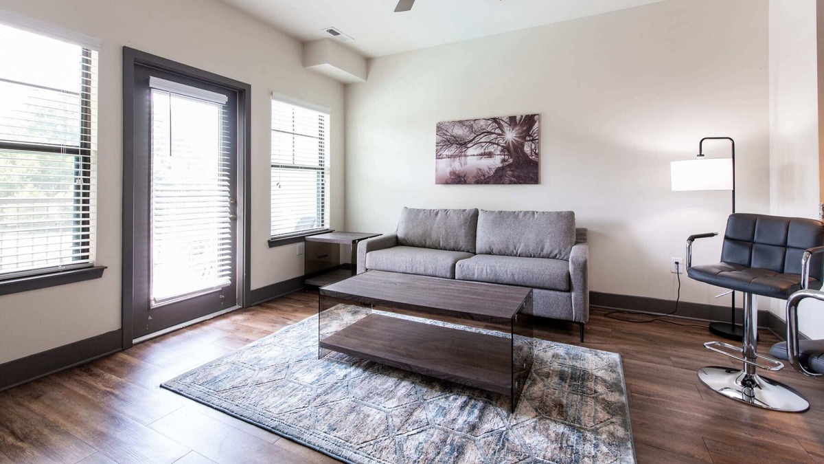 Hurstbourne Apartment | Luxury 1 Bedroom Apartment by Stay Gia