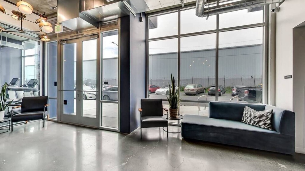Clawson Apartment | Luxury 1 Bedroom unit in West Oakland