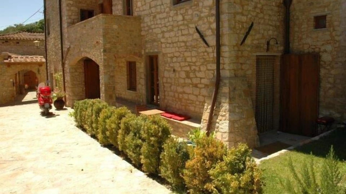 Radda in Chianti House | Luxury 1 Villa Apartment In Heart Of Chianti W/optional Vespa Scooters