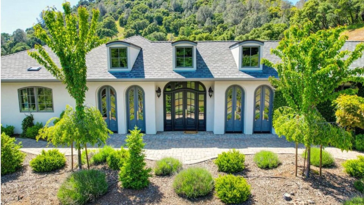 Jackson House | Luxury 10 Acre Gold Country Estate: Pool, 4 Bedroom & 3.5 Baths