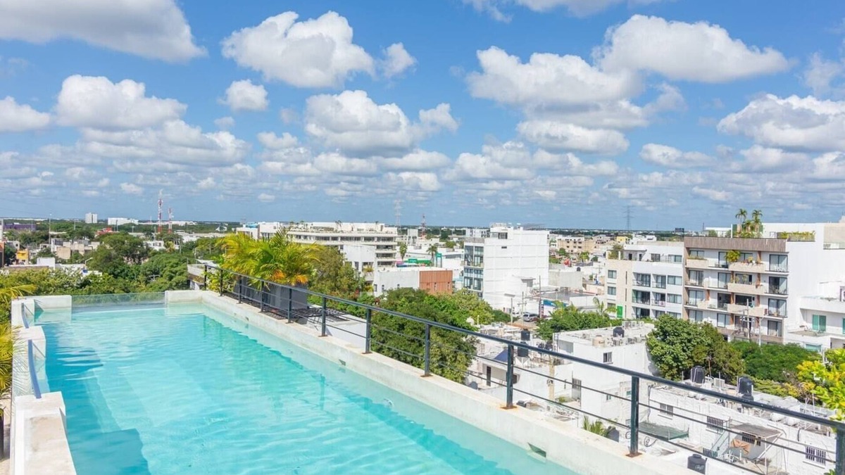 Tohoku Apartment | Luxury 1BD Condo 3 blk from 5th Ave W/PoolandParking