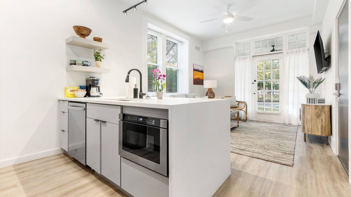 Wilmington Apartment | Luxury 2-Bed Apartment in Wilmington Highlands