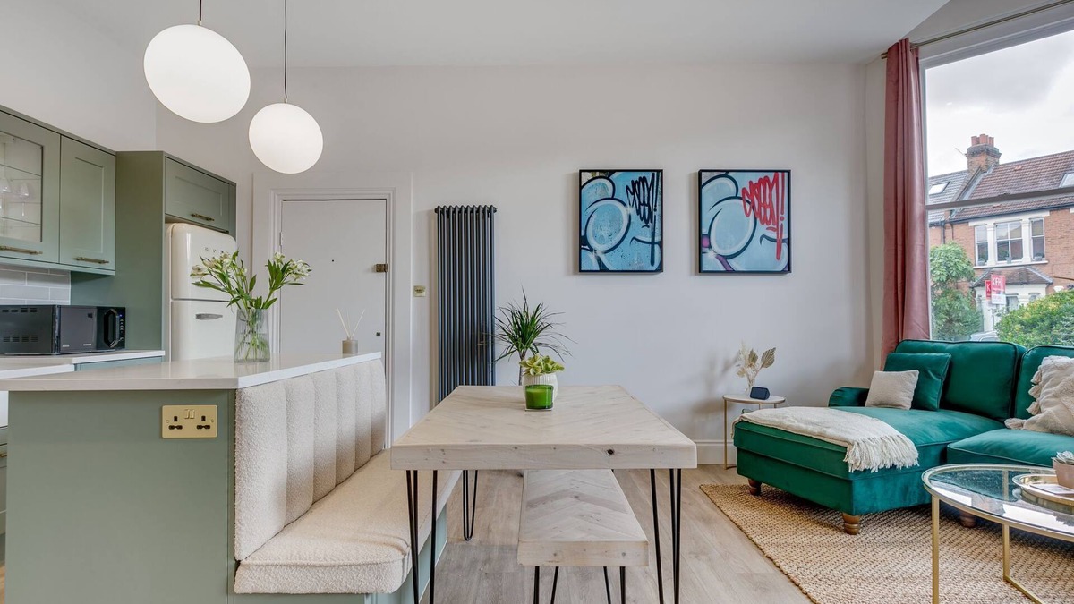 Balham Apartment | Luxury 2-Bed Apartment with Parking (near train/tube)
