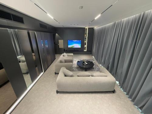 Bur Dubai Apartment | Luxury 2-Bed Flat, Prime Location, Burj View & World Highest Running Track