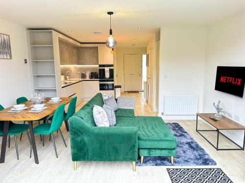 Newcastle-upon-Tyne Apartment | Luxury 2 Bed - FREE Private Parking - Contractors