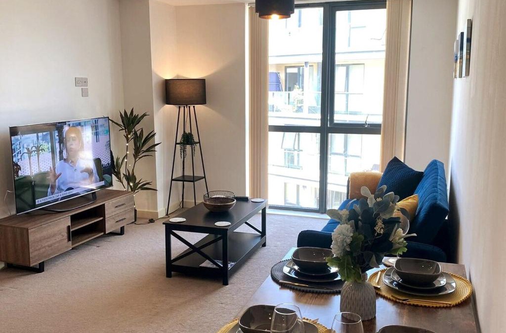 Saltdean Apartment | Luxury 2 Bedroom Apartment Near The Sea Ideal For Long Stays