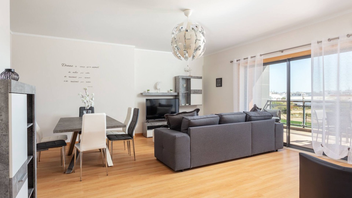 Olhao Apartment | Luxury 2-Bedroom Apartment with Rooftop Pool, Village Marina, Olhão
