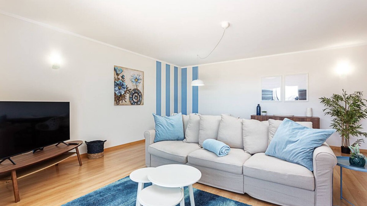 Olhao Apartment | Luxury 2-Bedroom Apartment with Rooftop Pool, Village Marina, Olhão