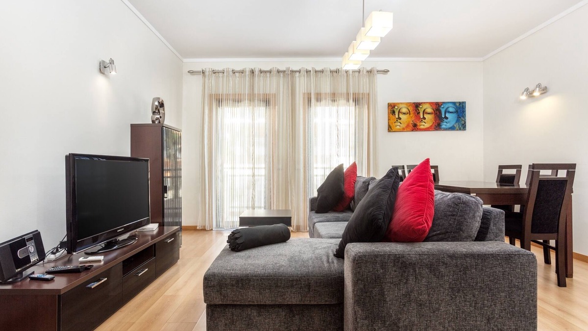 Olhao Apartment | Luxury 2-Bedroom Apartment with Rooftop Pool, Village Marina, Olhão