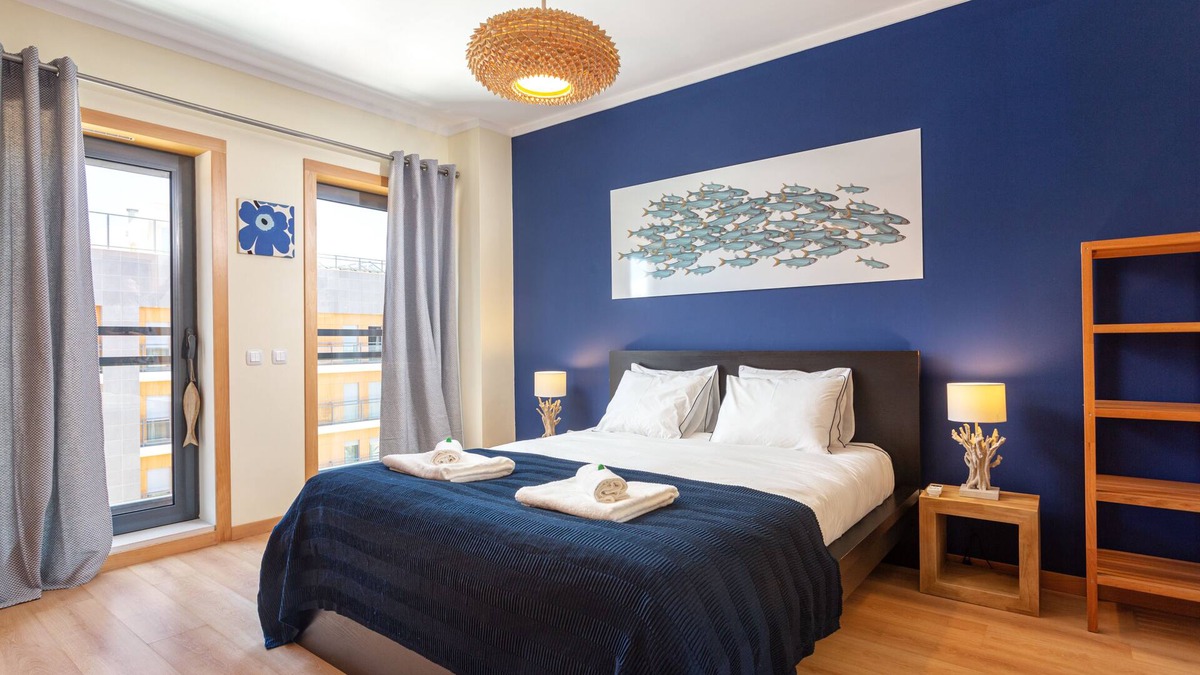 Olhao Apartment | Luxury 2-Bedroom Apartment with RiaView & Rooftop Pool, Village Marina, Olhão