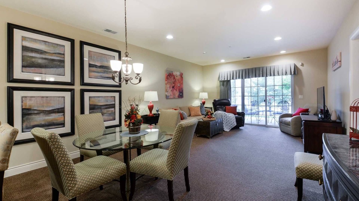 Branson Condo | Luxury 2 Bedroom Condo - Walk-In Unit, No Stairs and close to Branson Landing/1105