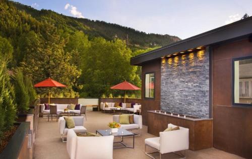Aspen Hotel | Luxury 2 Bedroom Downtown Aspen Vacation Rental With Access To A Heated Pool, Hot Tubs, Game Room And Spa