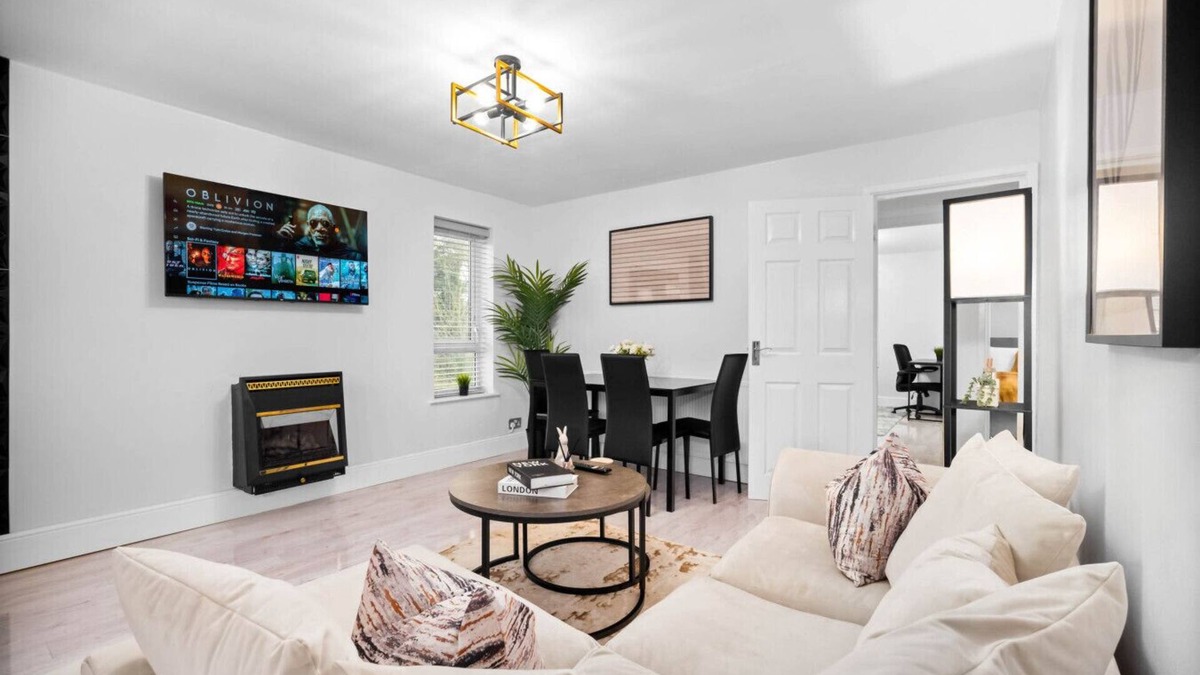 Birmingham House | Luxury 2 Bedroom House - Parking - Netflix - Selly Park
