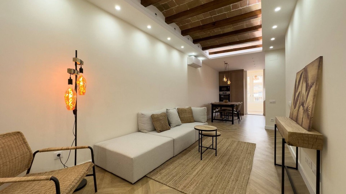 Esquerra de l'Eixample Apartment | Luxury 2-Bedroom Holiday Apartment in Eixample