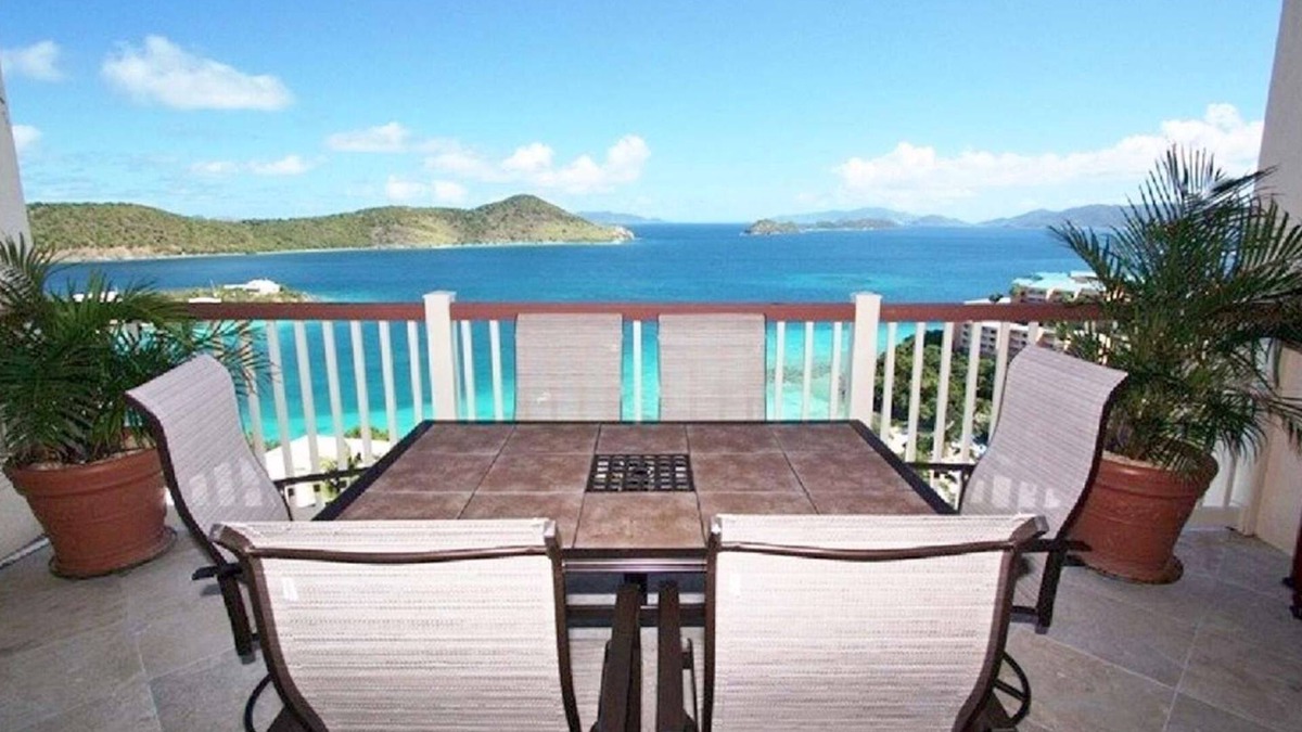 Frydendal Villa | Luxury 2-bedroom villa - Award Winning - Best Views on the Island - 3 AC Units
