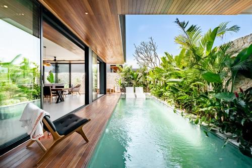 Kalimantan Villa | Luxury 2-Bedroom Villa with Private Pool - Uluwatu