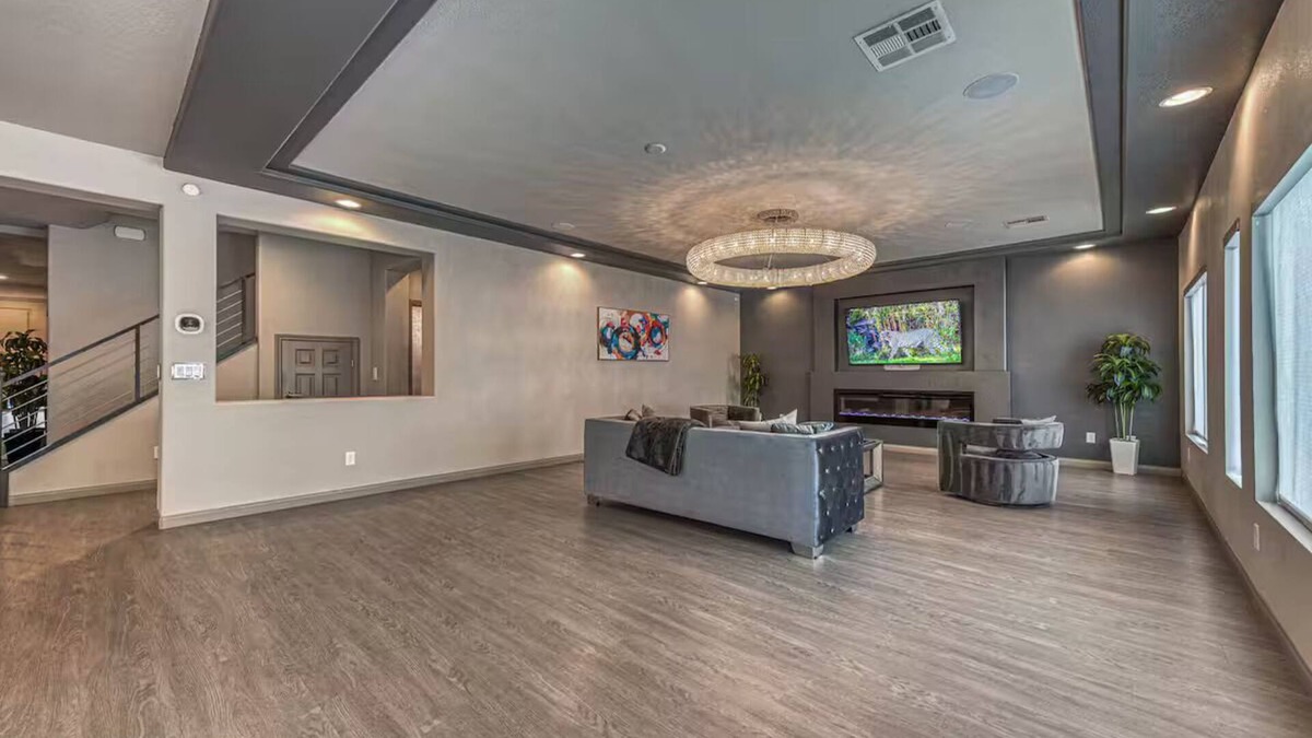 Enterprise House | Luxury 2 Story 3 Car Garage Home