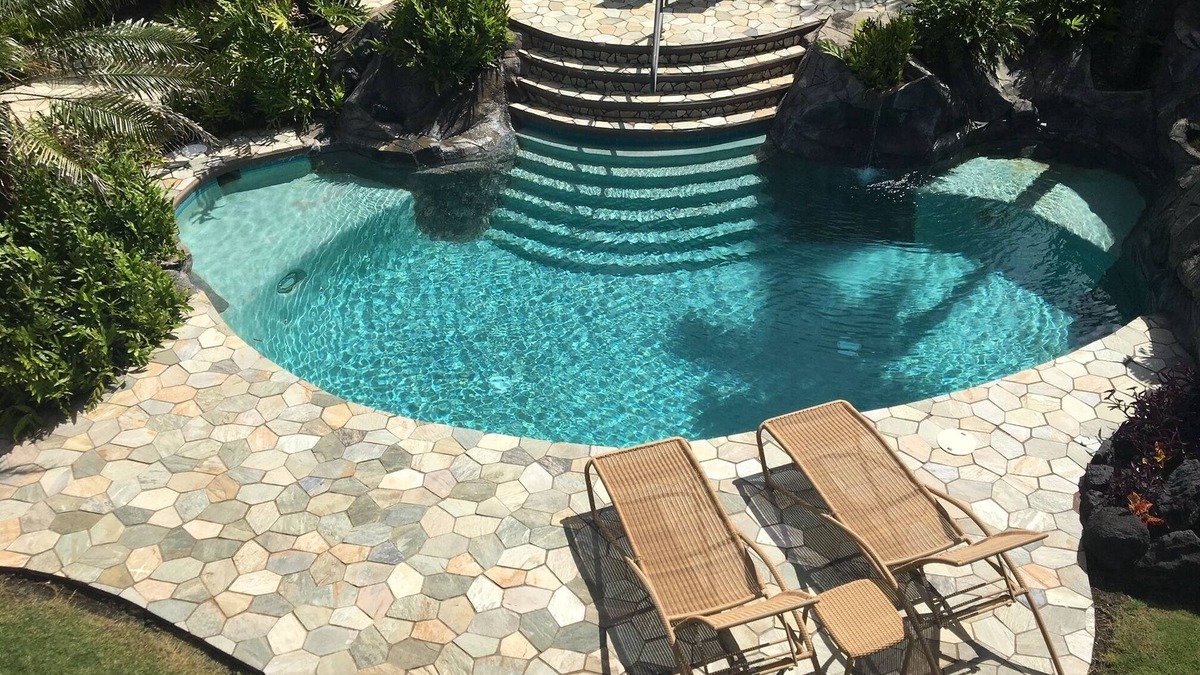 Keaau House | Luxury 2-Story Oceanfront with Pool and Air Conditioned Comfort