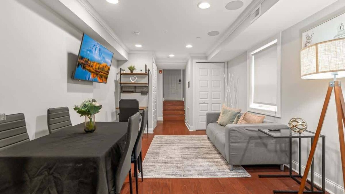 Southwark Apartment | Luxury 2BD | 2 Beds | Queens Village