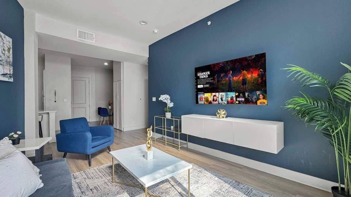 Deep Ellum Apartment | Luxury 2BD | Deep Ellum | Free Parking | Pool+Gym
