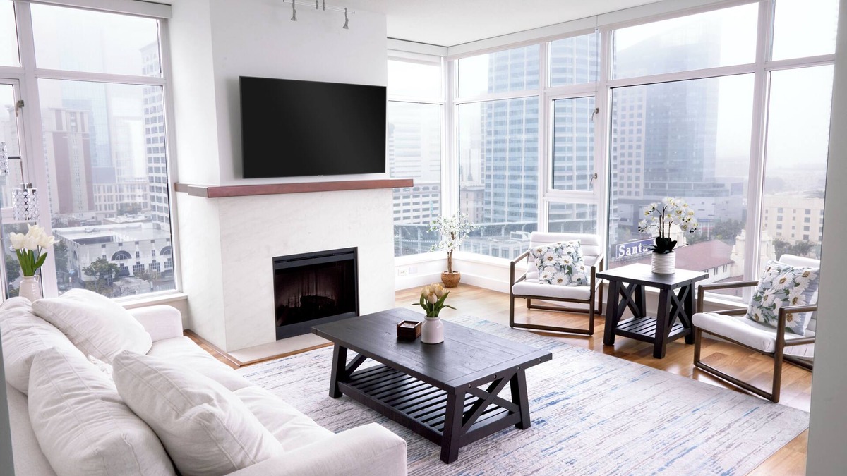 Columbia Apartment | LUXURY 2BD Ocean Facing apartment w/Pool & Gym