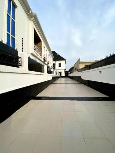 Lagos Apartment | Luxury 2bed, 24hrs light, Netflix, WiFi in Gbagada
