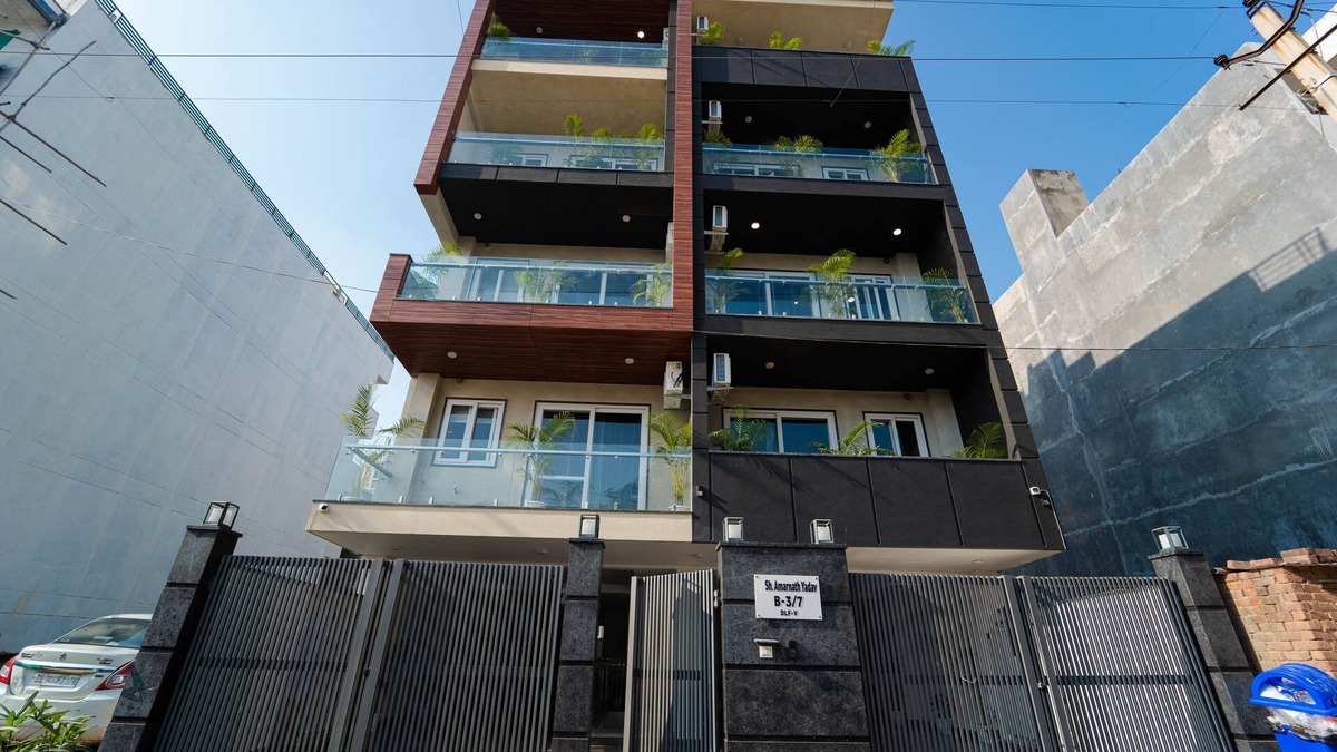 Gurugram Apartment | Luxury 2BHK Apartment Steps Away from Horizon