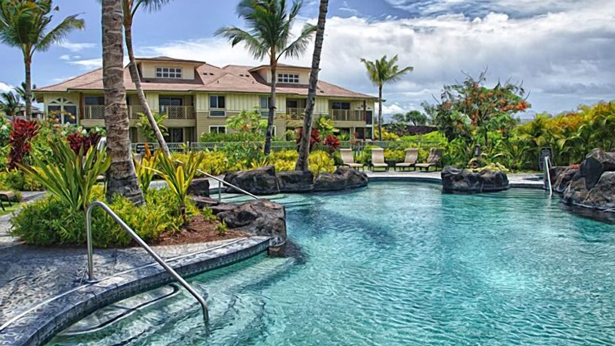 Waikoloa Condo | Luxury 2BR/2BA penthouse, Walk to beach