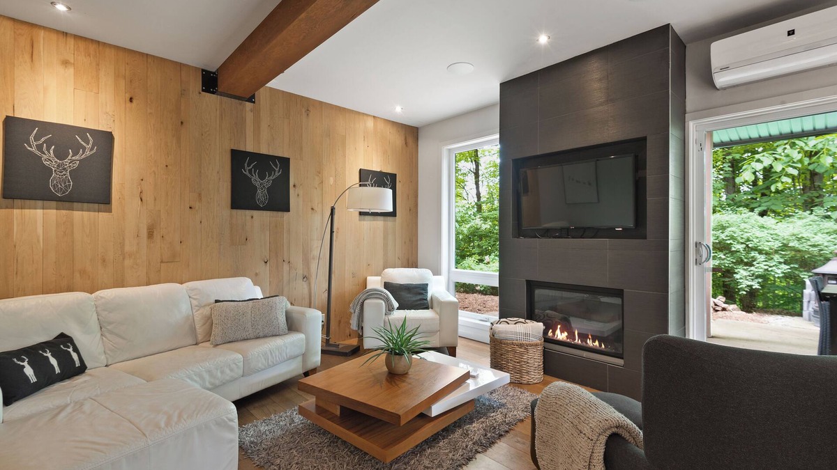 Bromont Condo | Luxury 3-bdrm condo in Bromont (P5) in quiet area with outdoor courtyard