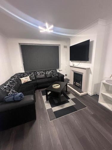 Oadby House | Luxury 3-Bed house in Leicester