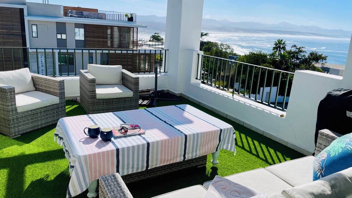 Plettenberg Bay Apartment | Luxury 3-Bed Sea-View Apartment in Plett: Ocean, Lagoon & City Vistas