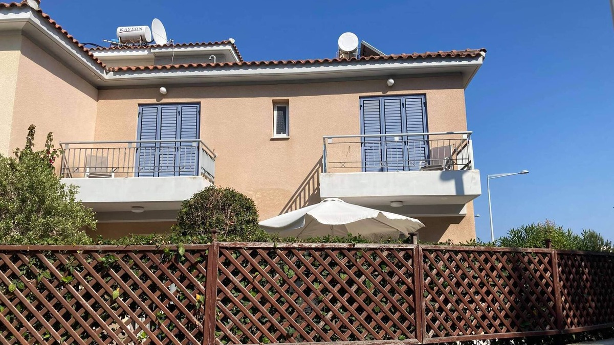 Universal Villa | Luxury 3 Bed Semi Detached Villa with roof terrace. Free Air Con, Wi-Fi & TV
