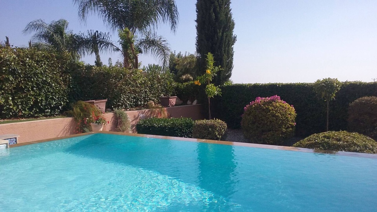 Tremithousa Villa | Luxury 3 bed villa with large infinity pool, stunning views over paphos harbour