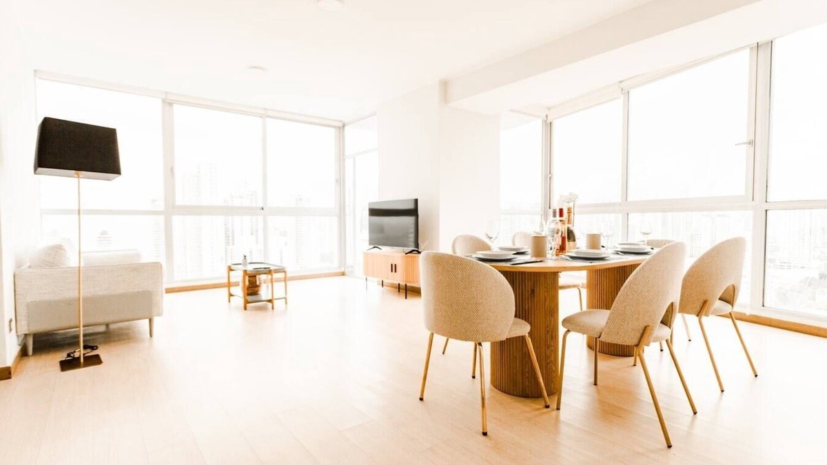 Tumba Vieja Apartment | Luxury 3 Bedroom Cityview apt parkingandbalcony