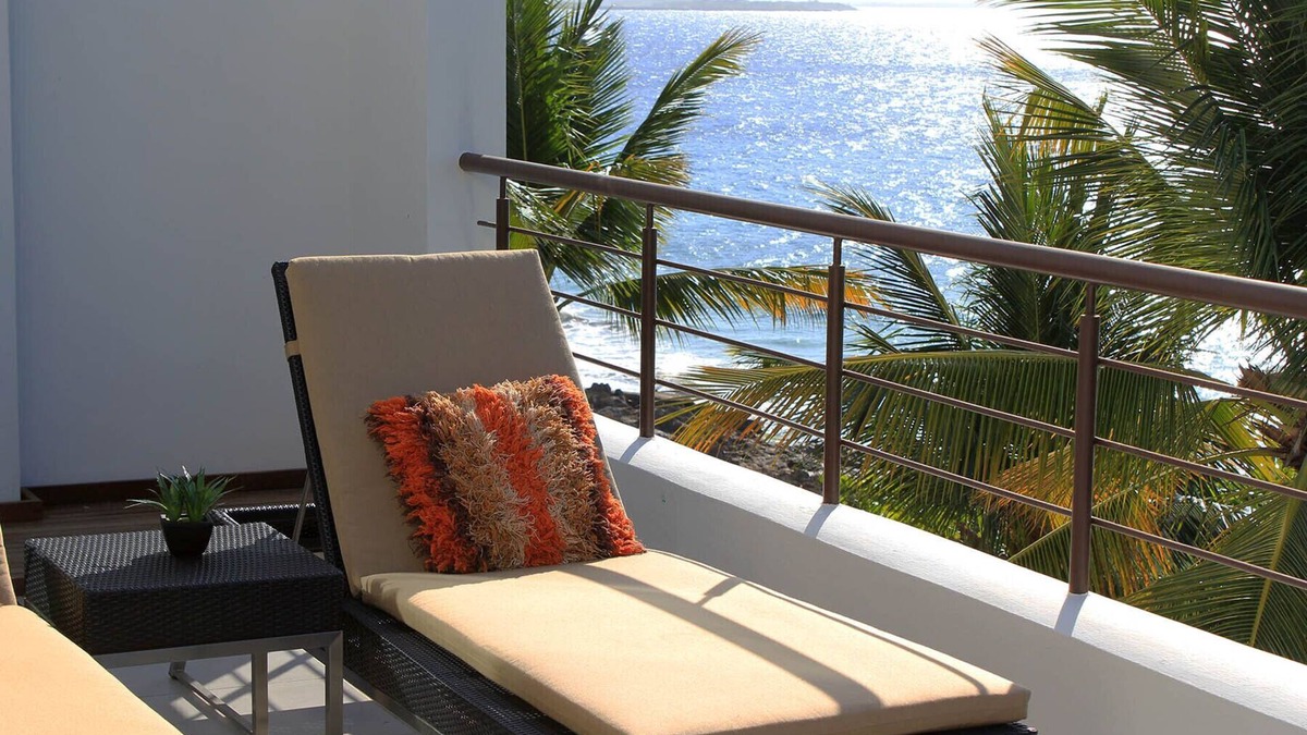 El Batey Apartment | Luxury 3- Bedroom Penthouse On The Beach In El Batey