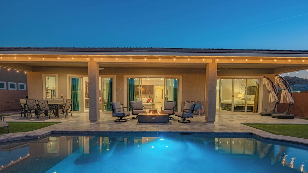 Estrella Mountain Ranch House | Luxury 3-bedroom Retreat with Gorgeous Heated Pool - Spring Training, Golf & PIR