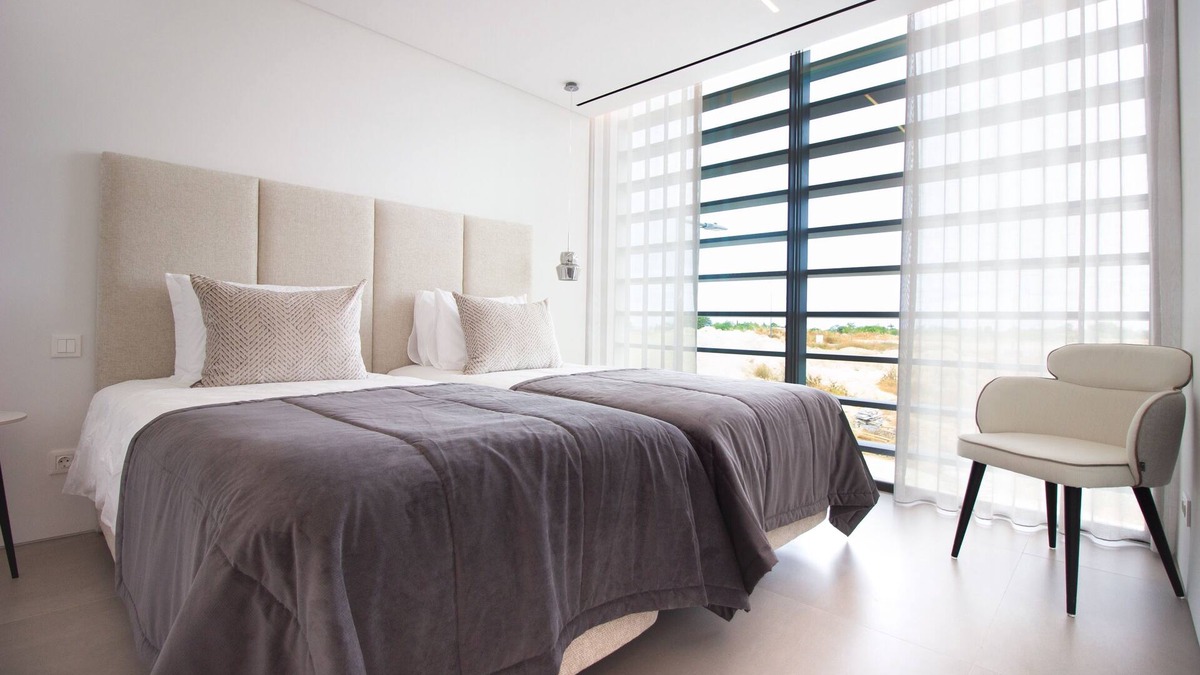 Vale de Santa Maria House | Luxury 3 Bedroom Townhouse