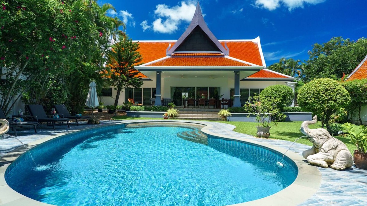 Ban Saiyuan Villa | Luxury 3 bedroom villa with tropical garden private pool - area of 1200m2