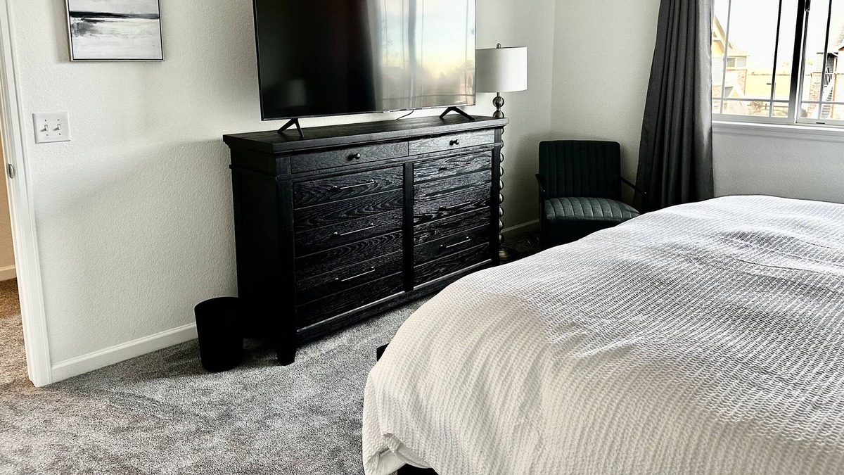 Longmont Condo | Luxury 3 BR/2 BA Condo in East Longmont