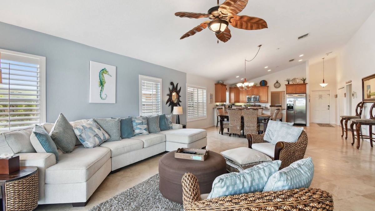 Independence Square Condo | Luxury 3 BR w/Bonus Room, 2100 sq ft. Condo - HOME-AWAY FROM-THE-HOME OFFICE