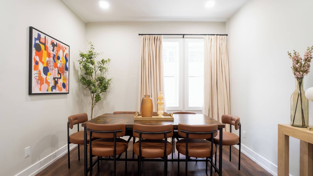 North Bergen House | Luxury 3-Story Home Near NYC - 5BR, 9 Beds, Parking & Modern Comfort