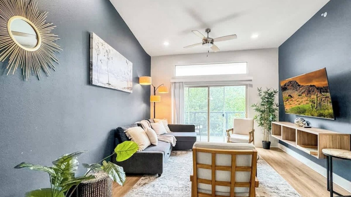 Deep Ellum Apartment | Luxury 3BD | DT Deep Ellum | 5 Beds | Free Parking