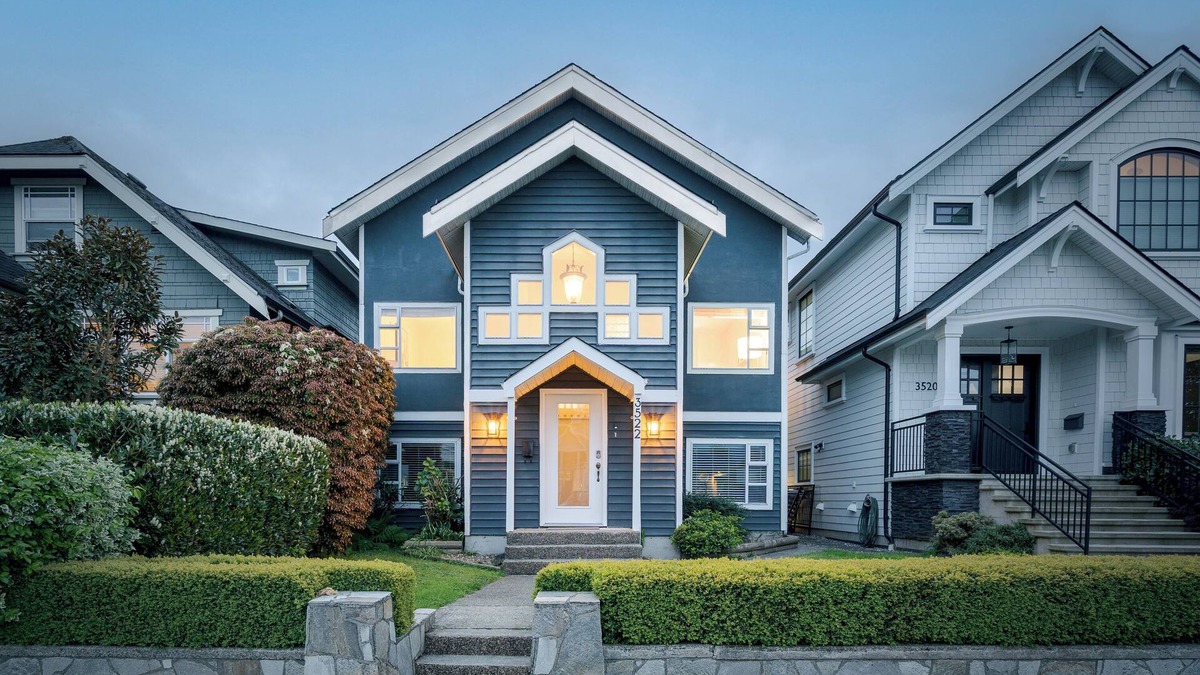 Hastings House | Luxury 3BR Family Home in Central Vancouver