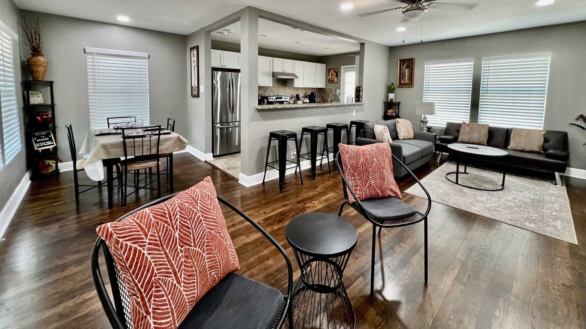 Jefferson House | Luxury 3BR Home: Fully Furnished by Woodlawn Lake!
