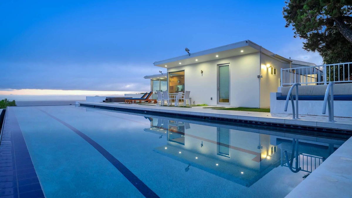 Malibu House | Luxury 3BR Malibu Home w Pool/Panoramic Ocean View