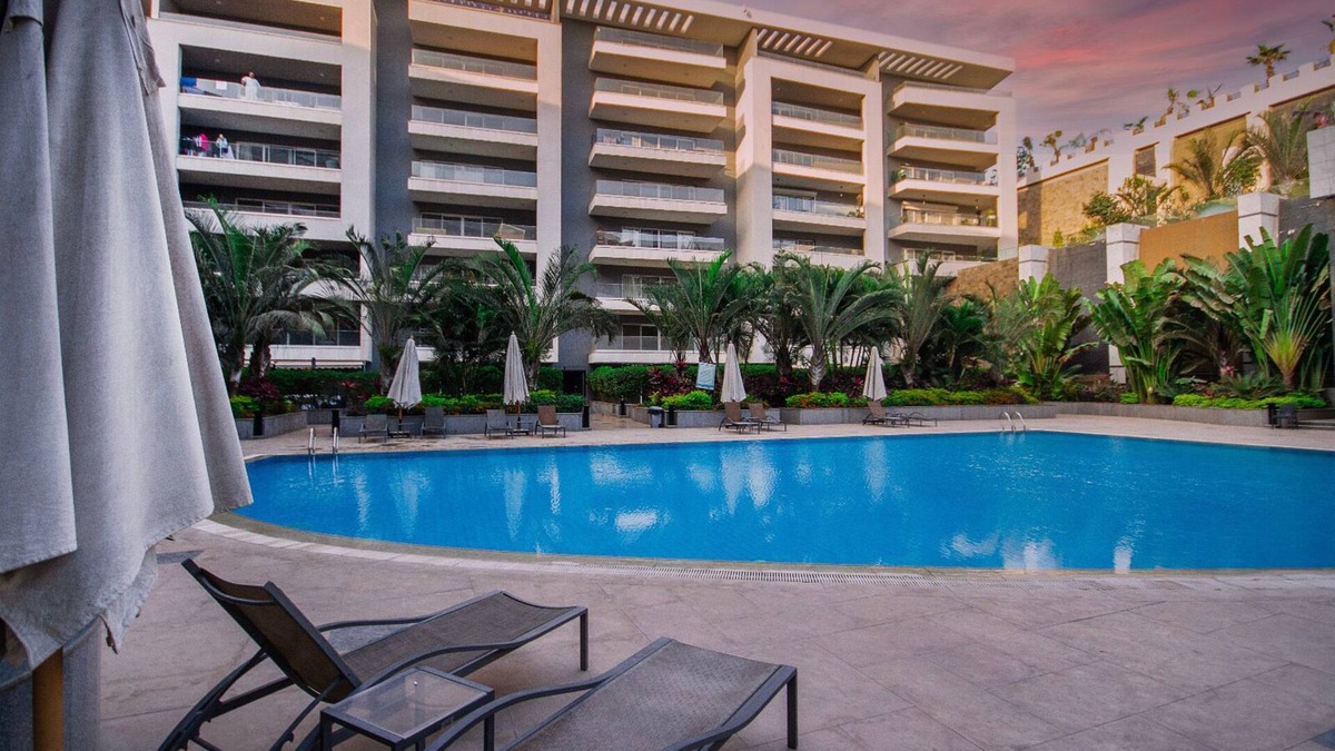 Heliopolis Apartment | Luxury 3BR Pool View Near Airport!