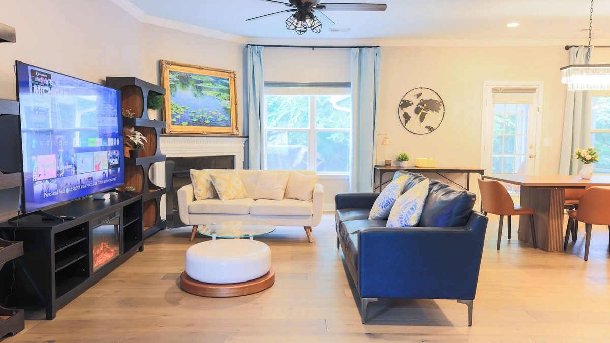Wessex Square Other | Luxury 3King 4FullSize GameRoom FencedYard Grill 5-SmartTV Safe&Quiet Area